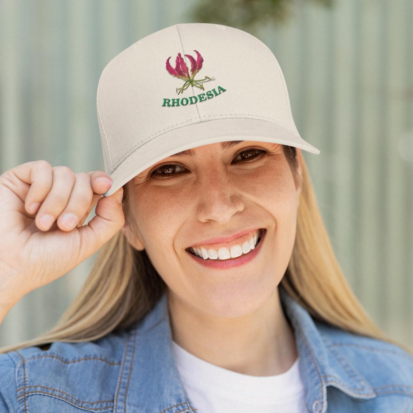 Rhodesia-Flame-Lily-Trucker-Cap-Woman